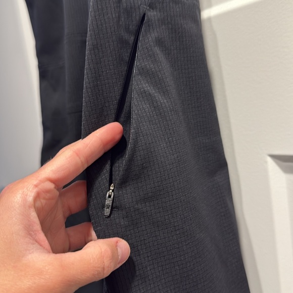 Lululemon WovenAir overall - Picture 6 of 7